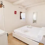 Rena Bianca 201